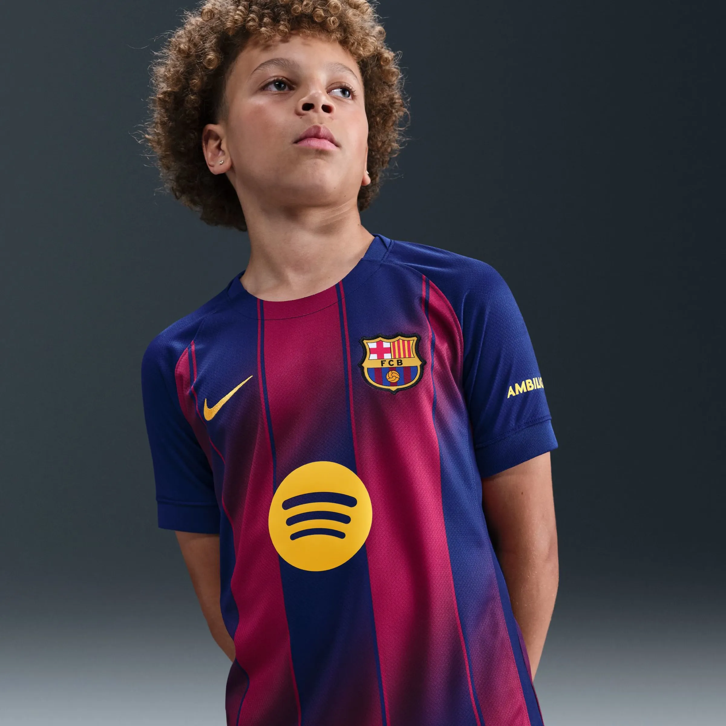 Детская футболка домашняя форма FC Barcelona 2025-2026 Stadium Nike, синий/бордовый — фото 3