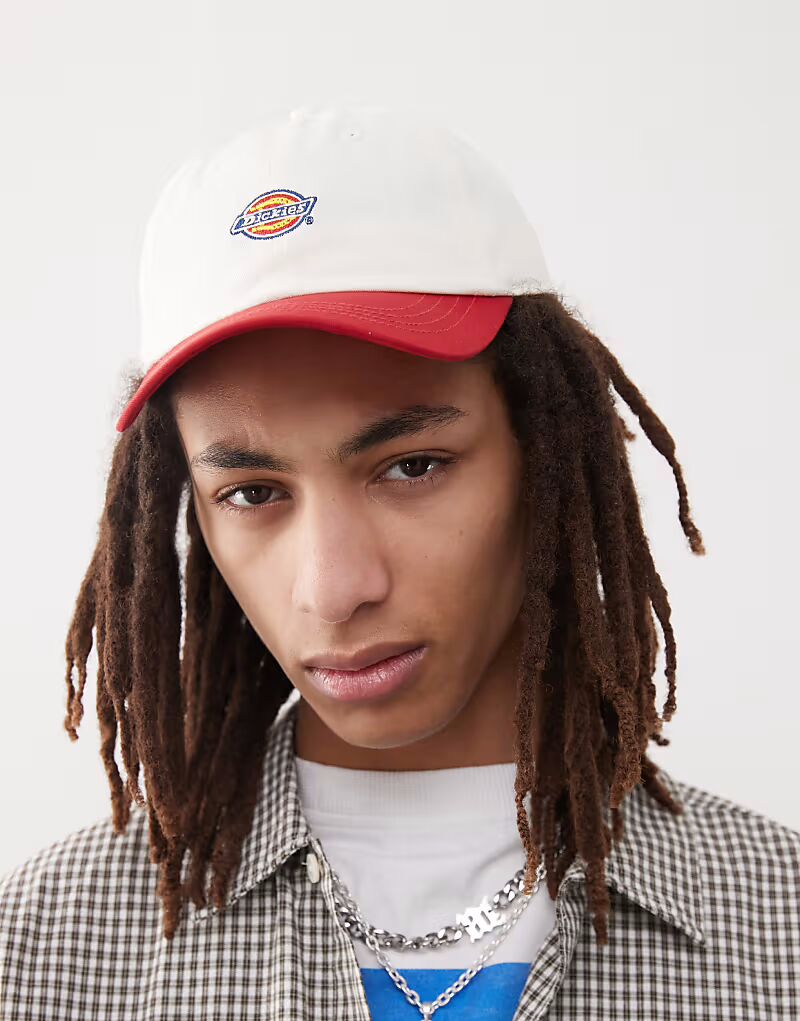 

Кепка Dickies Hardwick в кремово-белом и красном цвете