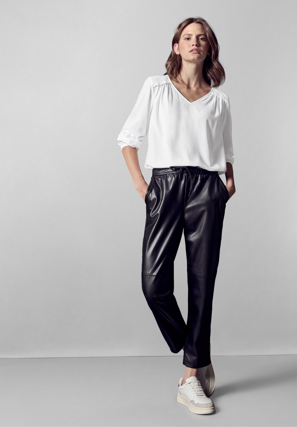 

Блуза MIT SMOCK-DETAIL Street One Studio, белый