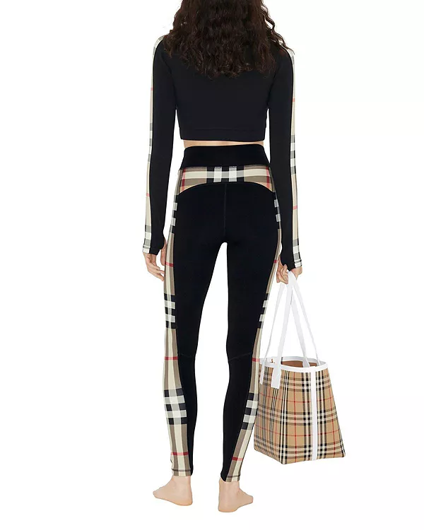 Укороченный топ Burberry, эластичный трикотаж в клетку, застежка-молния, черный — фото 2