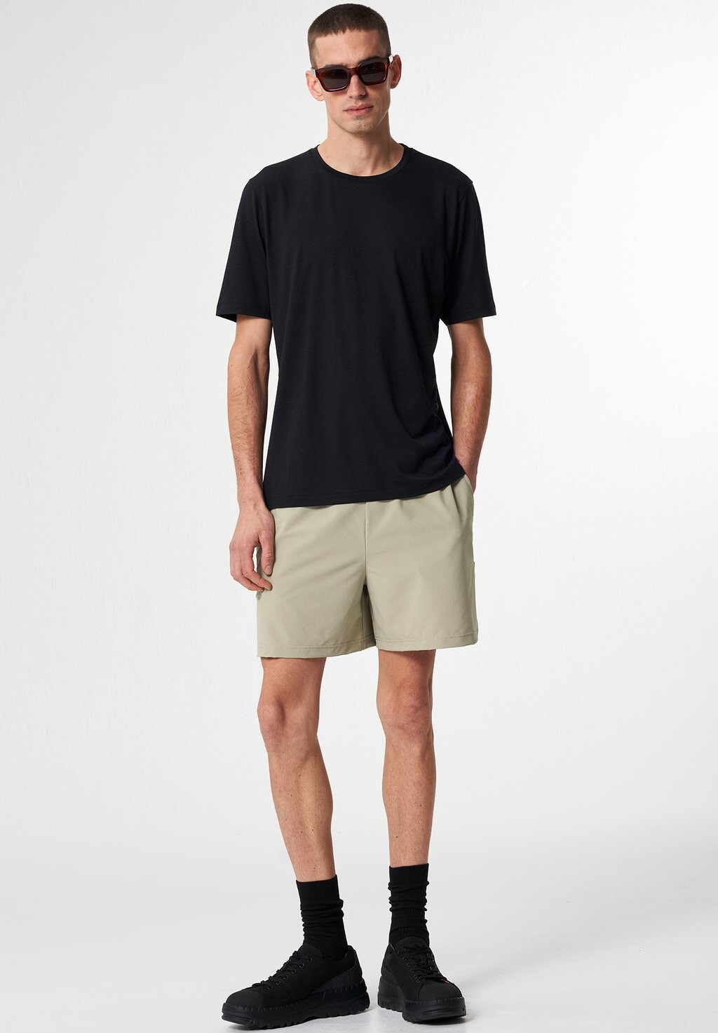

Спортивные шорты ACTIVE pinqponq, цвет reed olive