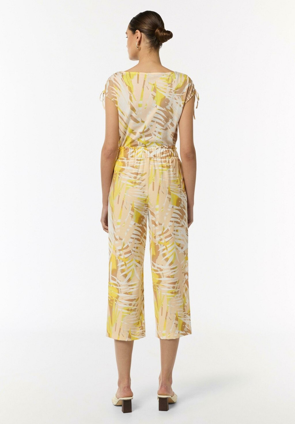 

Тканевые брюки CULOTTE MIT MUSTER comma, желтый