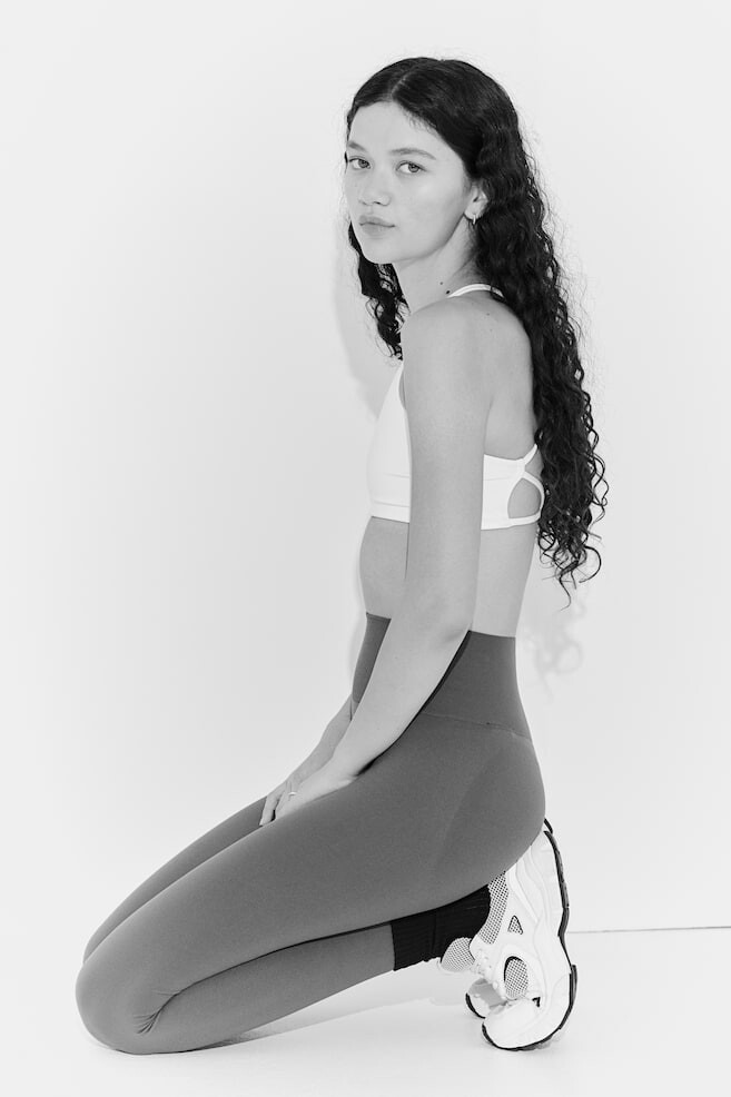 

Бесшовные спортивные леггинсы из материала drymove H&M, серый