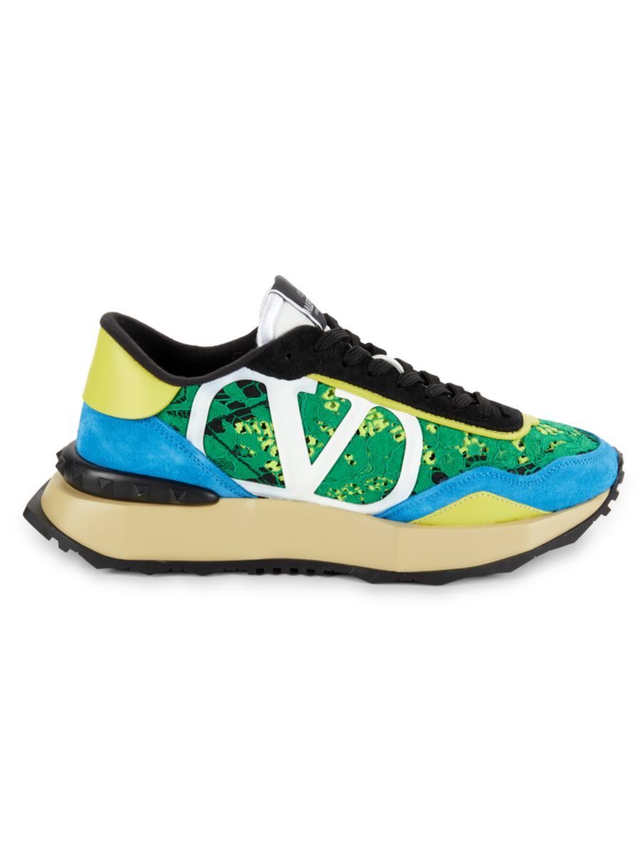 

Низкие кеды Rockstud с кружевной отделкой Valentino Garavani, цвет Green Multi