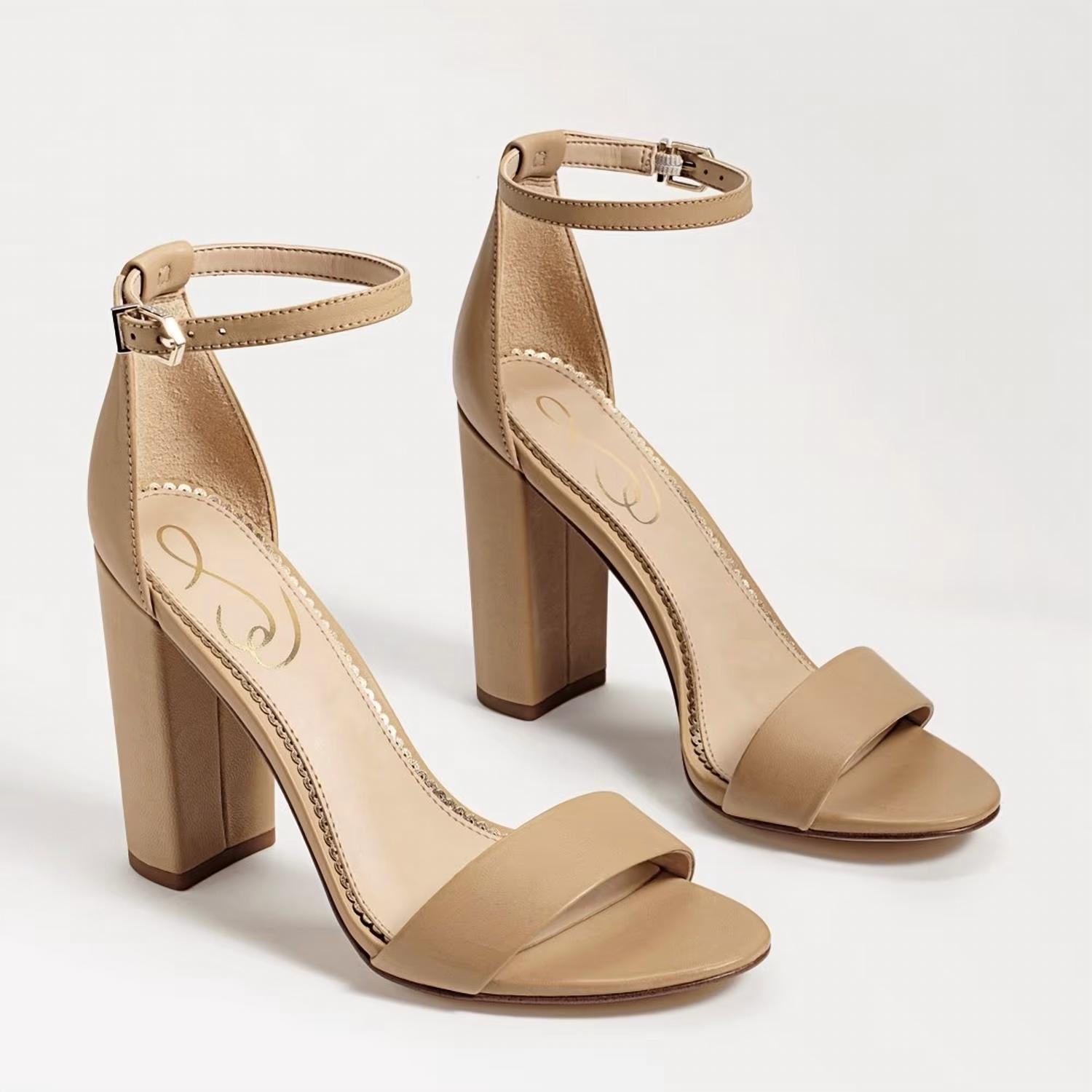Сандалии Yaro Block Heel нежно-бежевого цвета Sam Edelman