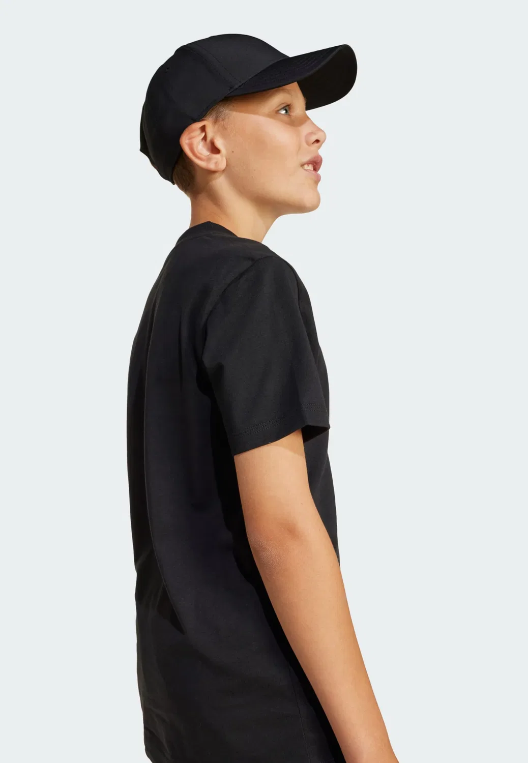 Спортивная футболка Adidas Sportswear Performance Shirt Essentials черного цвета — фото 3