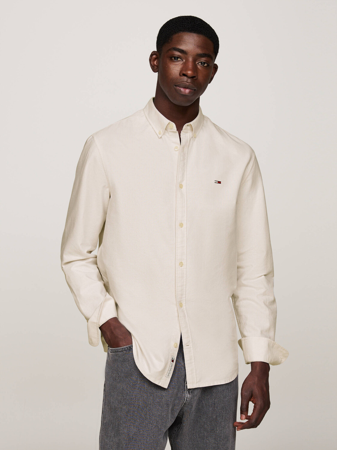

Рубашка Tommy Jeans Regular Fit, кремовый