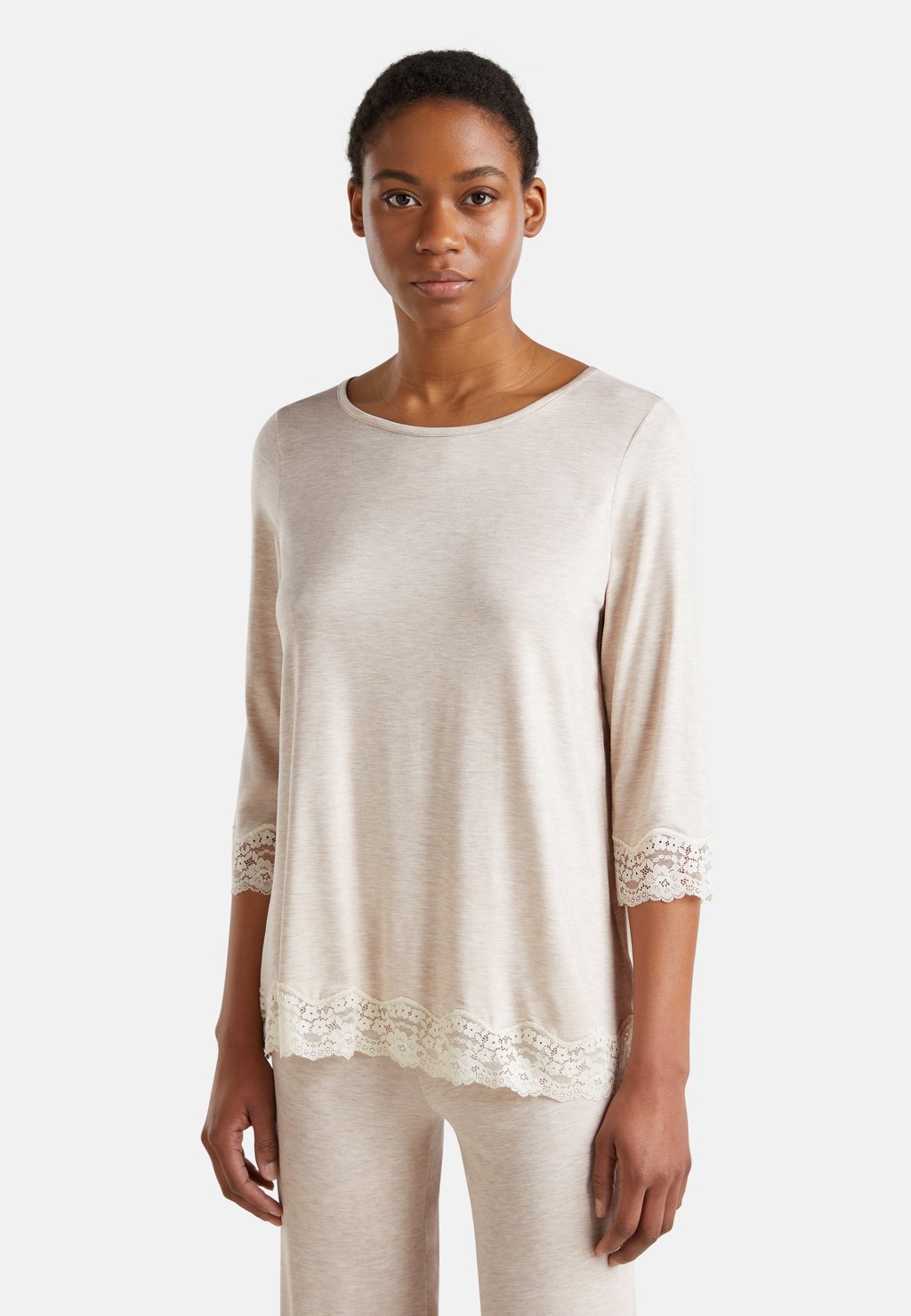 

Верх пижамы FLOWY WITH LACE DETAILS United Colors of Benetton, бежевый