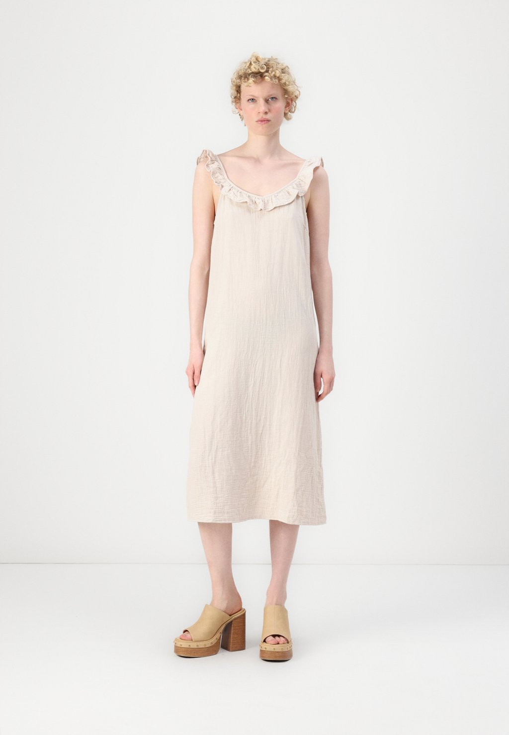 

Повседневное платье PCSASTINA DRESS Pieces, кремовый