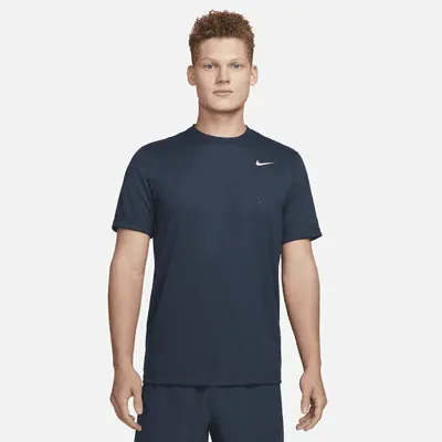

Футболка Nike Dri-FIT Legend, цвет Obsidian/Matte Silver