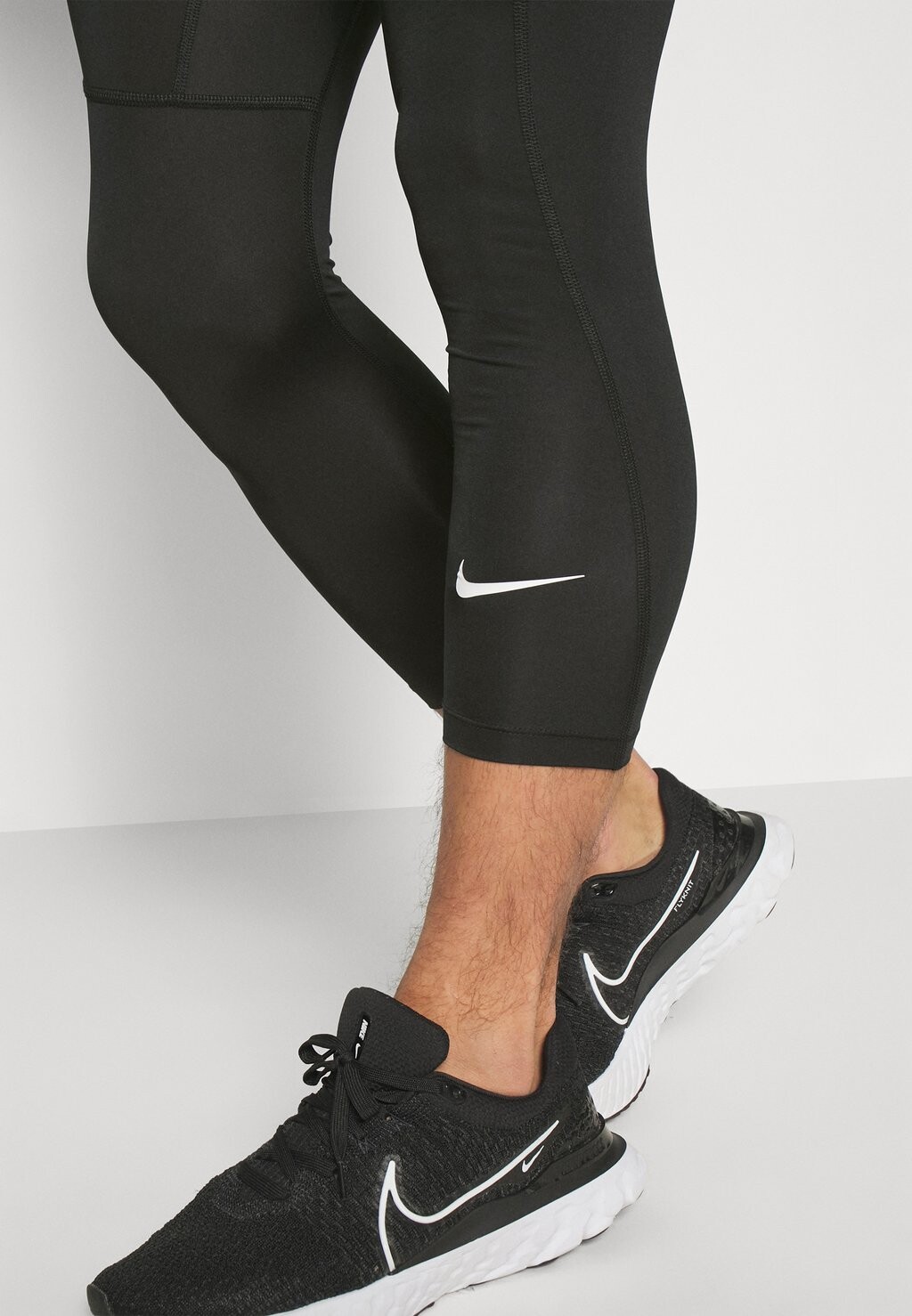 Спортивные брюки длиной три четверти Nike, черный/белый — фото 2