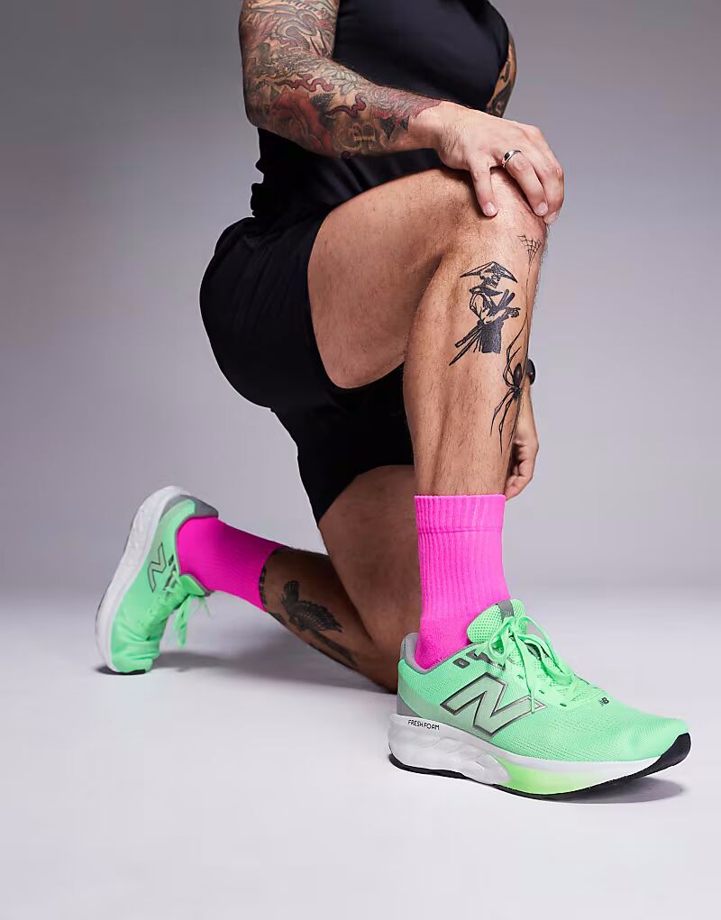 

Кроссовки для бега New Balance 520 зеленого цвета