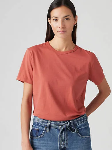 

Культовая футболка Levi's, красный