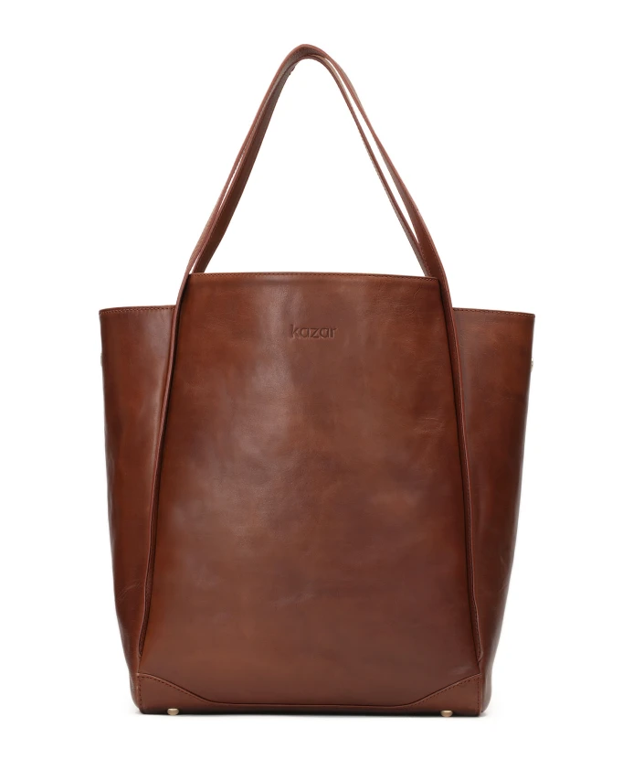 

Вместительная кожаная сумка в минималистическом стиле. Kazar, коричневый