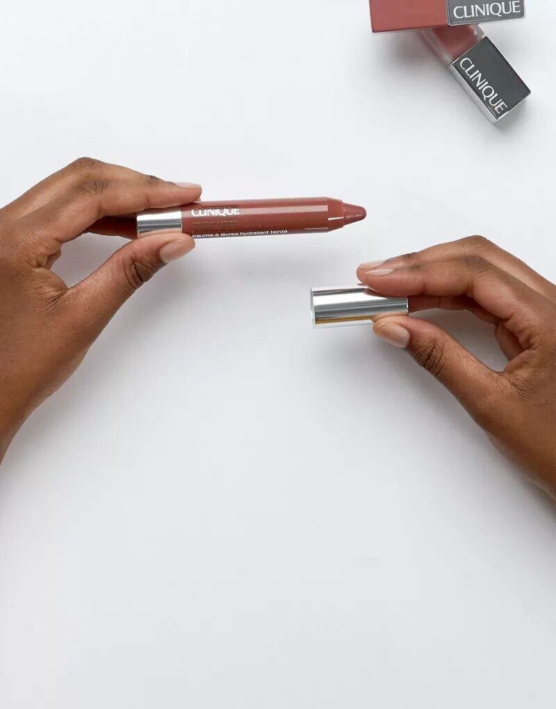 Clinique Chubby Stick Увлажняющий тонированный бальзам для губ Bountiful Blush — фото 2