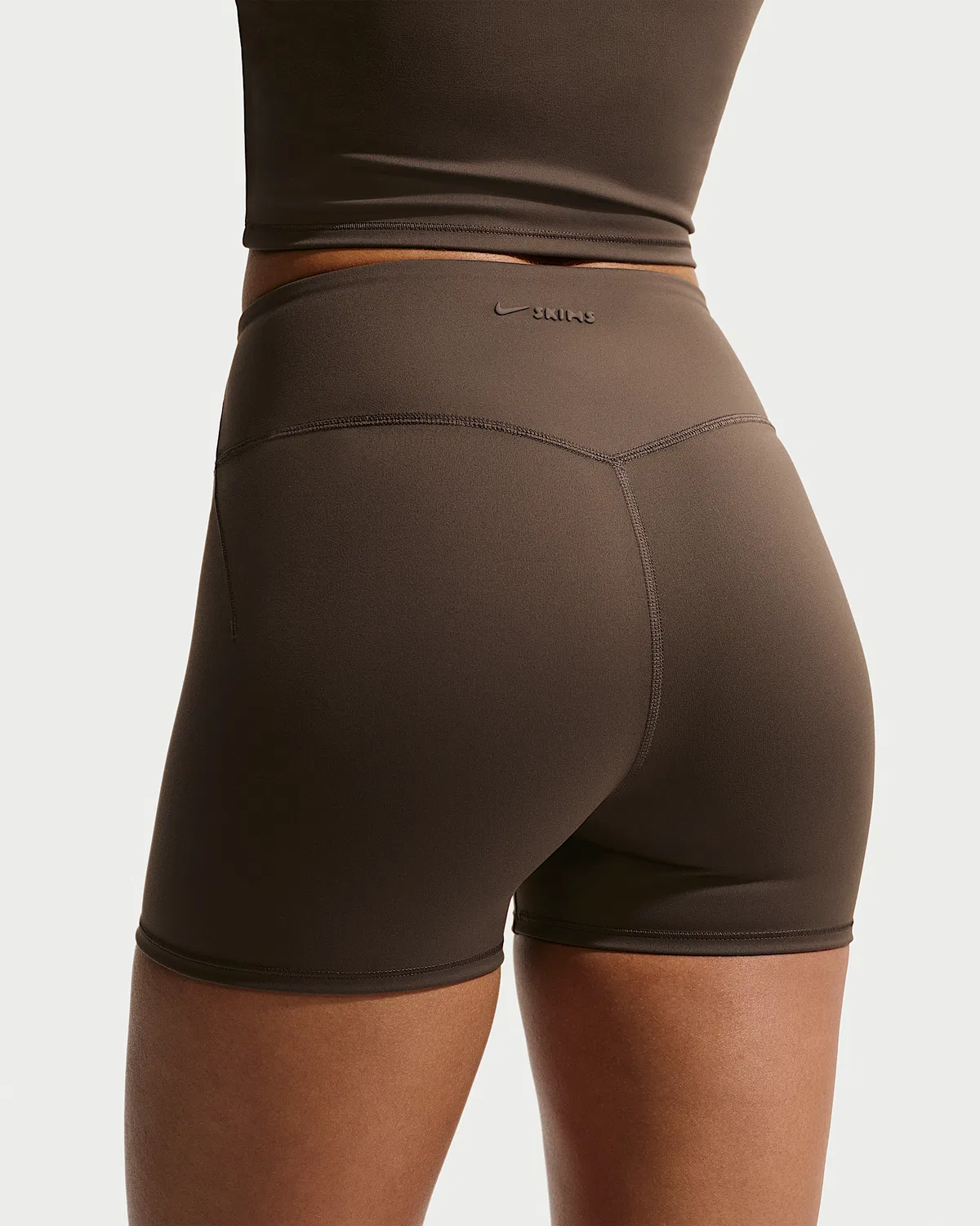 Женские шорты NikeSKIMS Matte с высокой посадкой, 3", NSKM Dark Sepia/NSKM Dark Sepia — фото 3