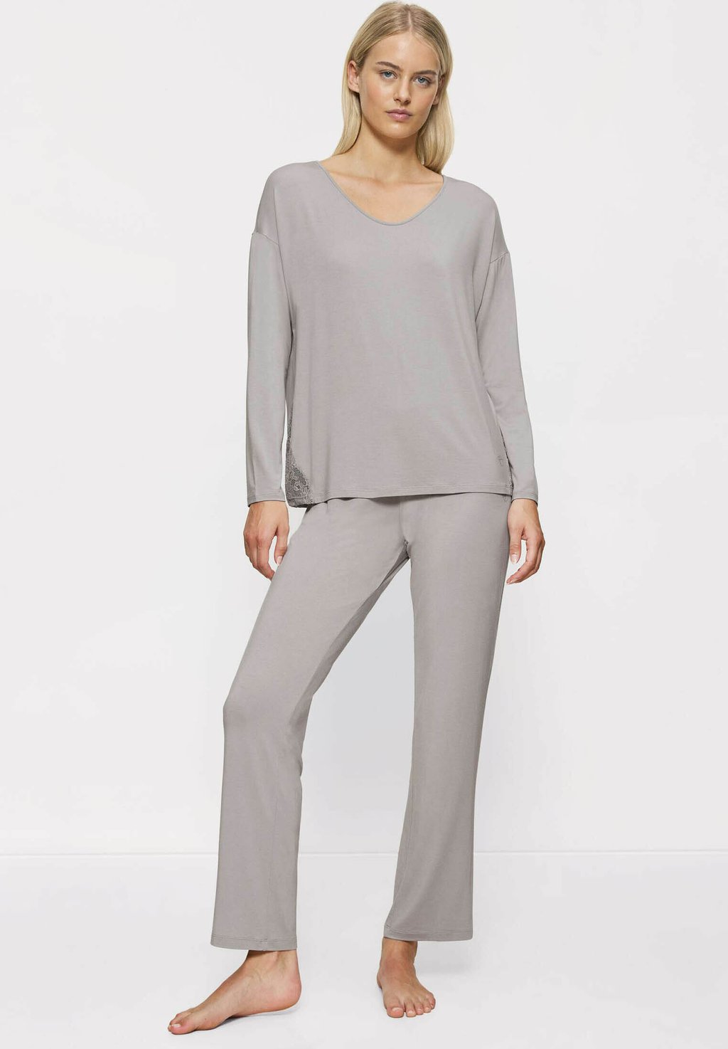 

Пижама TIMELESS SENSUALITY SET - Pyjama set Triumph, серый