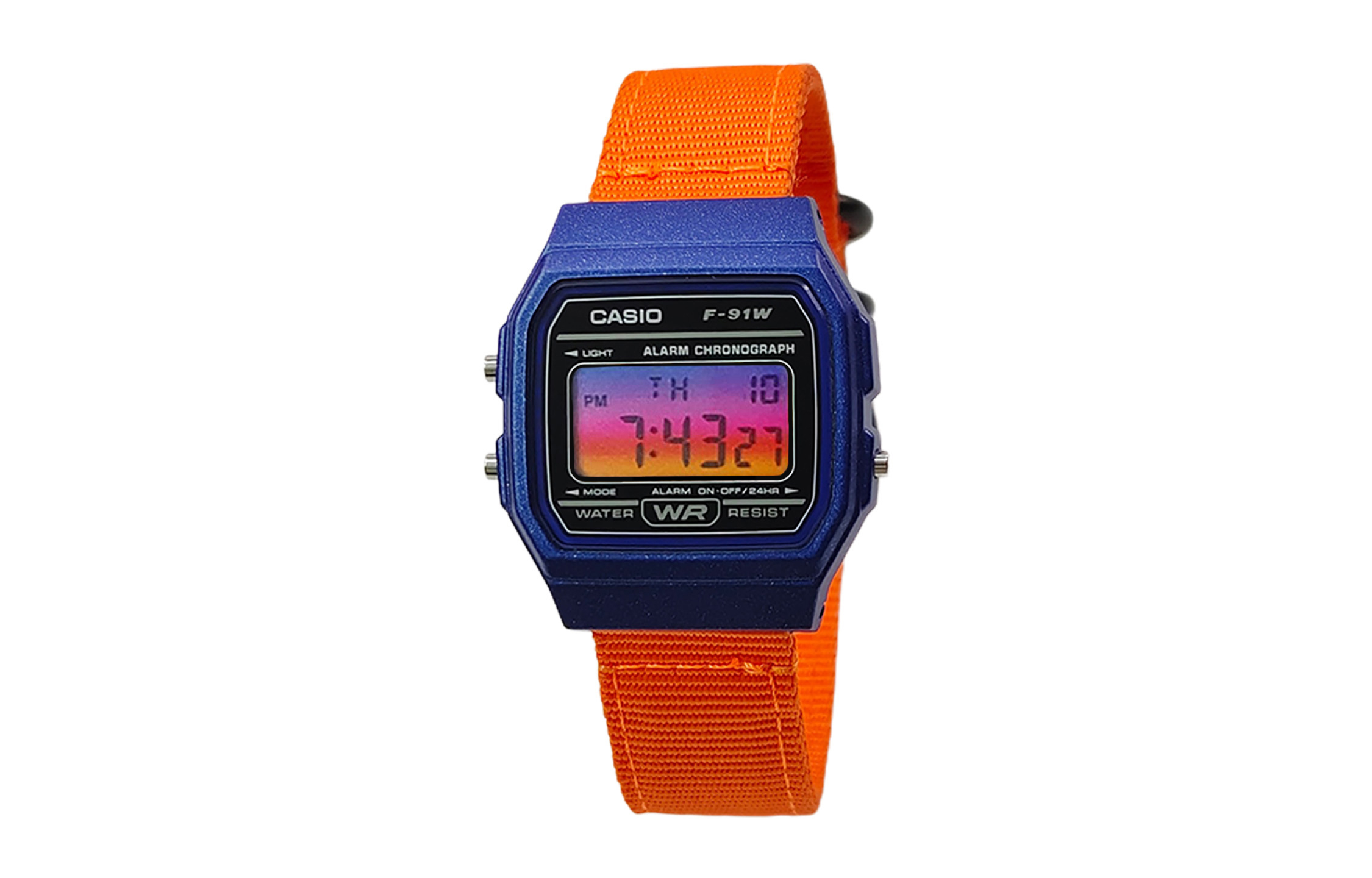 

CASIO Мужские часы Retrofit Series с кварцевым механизмом и нейлоновым ремешком, черный циферблат