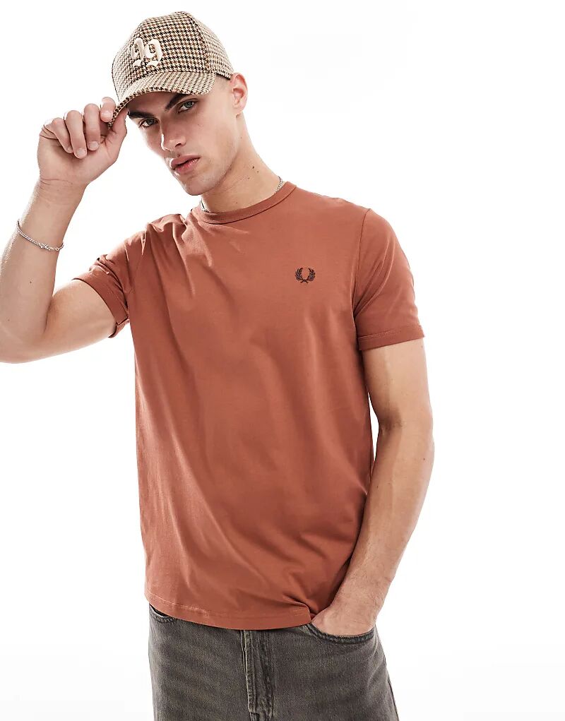 

Футболка Fred Perry Ringer светло-коричневого цвета