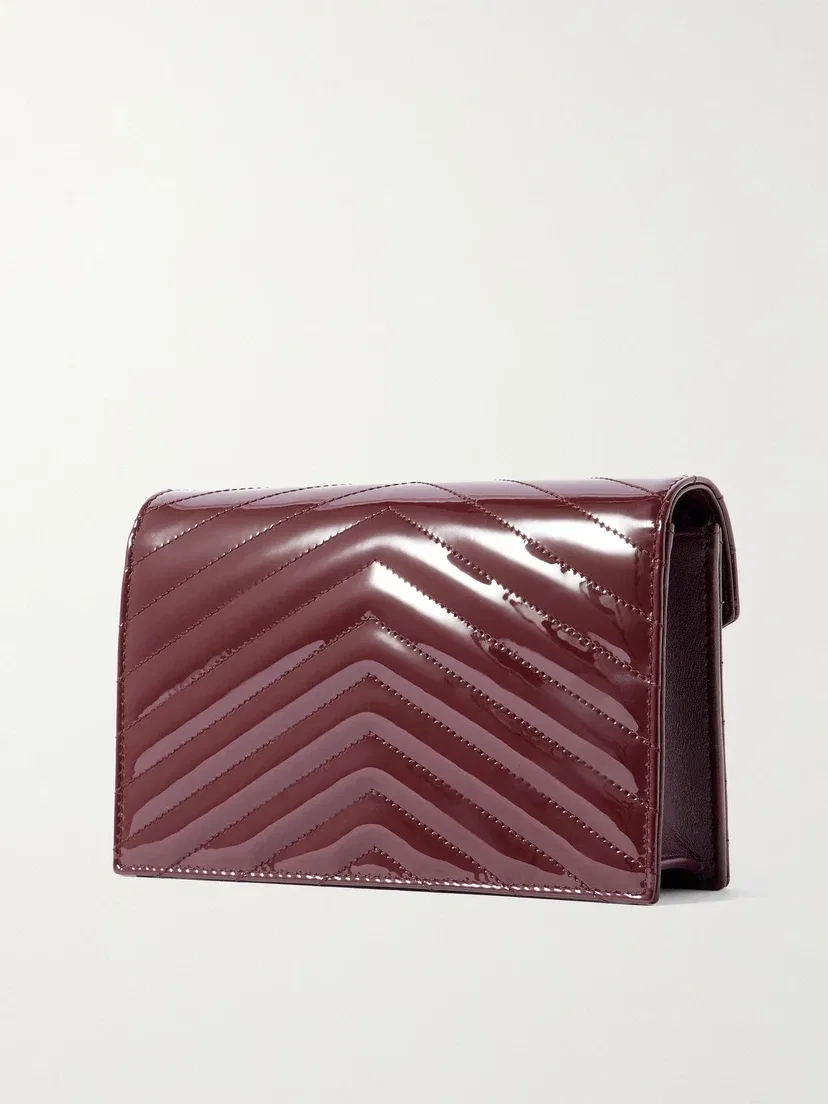 Сумка через плечо Cassandre Envelope из лакированной кожи с ромбовидной стежкой SAINT LAURENT, бордовый — фото 3