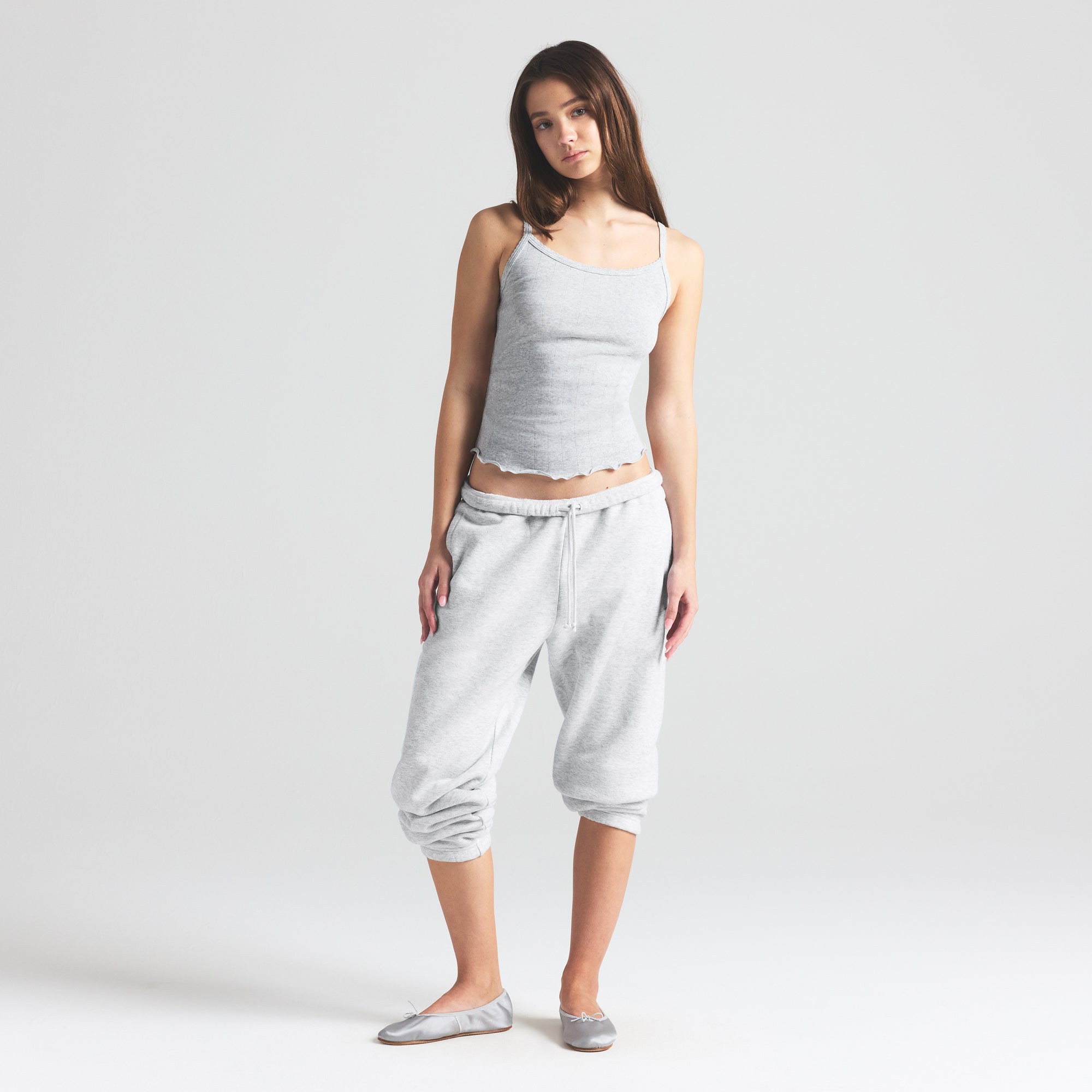 

Длинный топ ками SKIMS DROP NEEDLE POINTELLE, цвет light heather grey