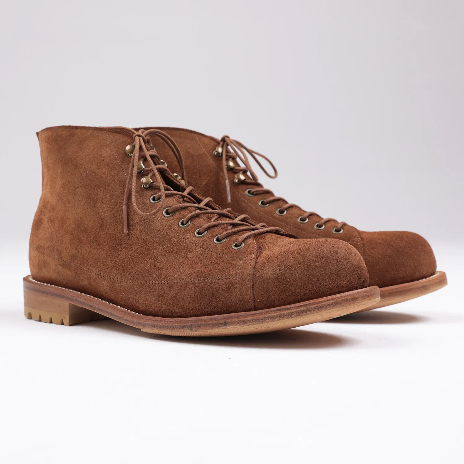 Мужские коричневые ботинки Monkey Boots 908 из итальянской замши с рантом Goodyear от Brenowelt