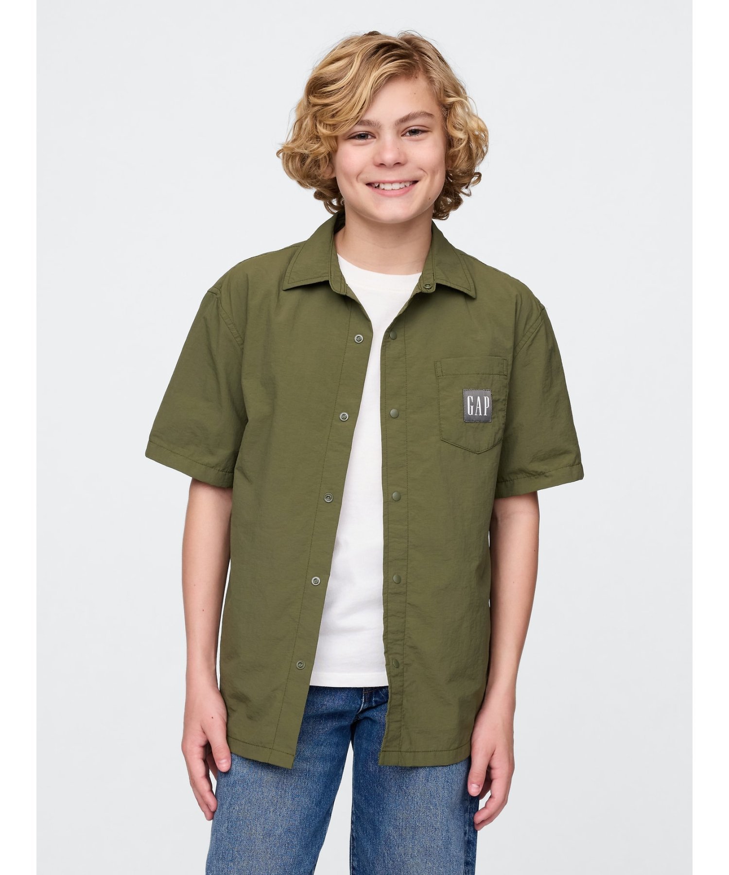 (K) 100% переработанная нейлоновая футболка свободного кроя (детская) GAP, ARMY_JACKET_GREEN