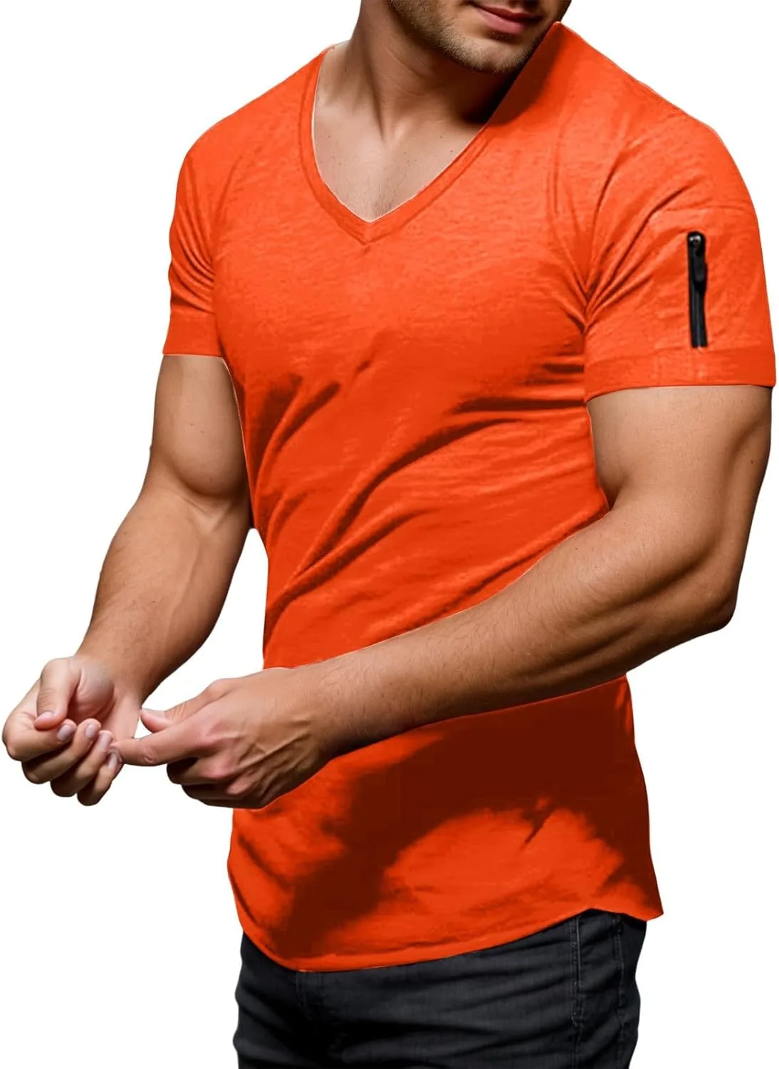 

Мужская футболка с V-образным вырезом и коротким рукавом