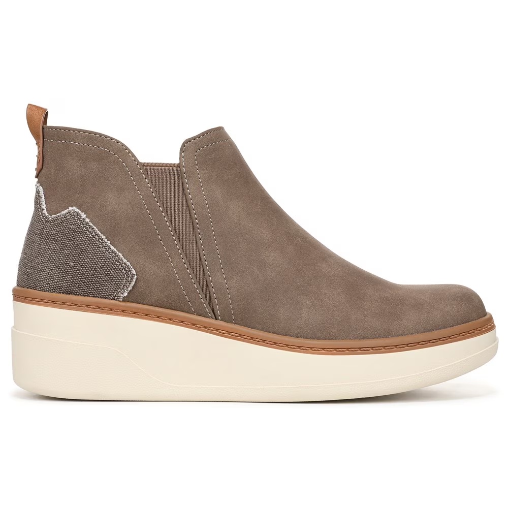 Очаровательные ботильоны на танкетке Blowfish Malibu, цвет woodsmoke brown faux suede — фото 2