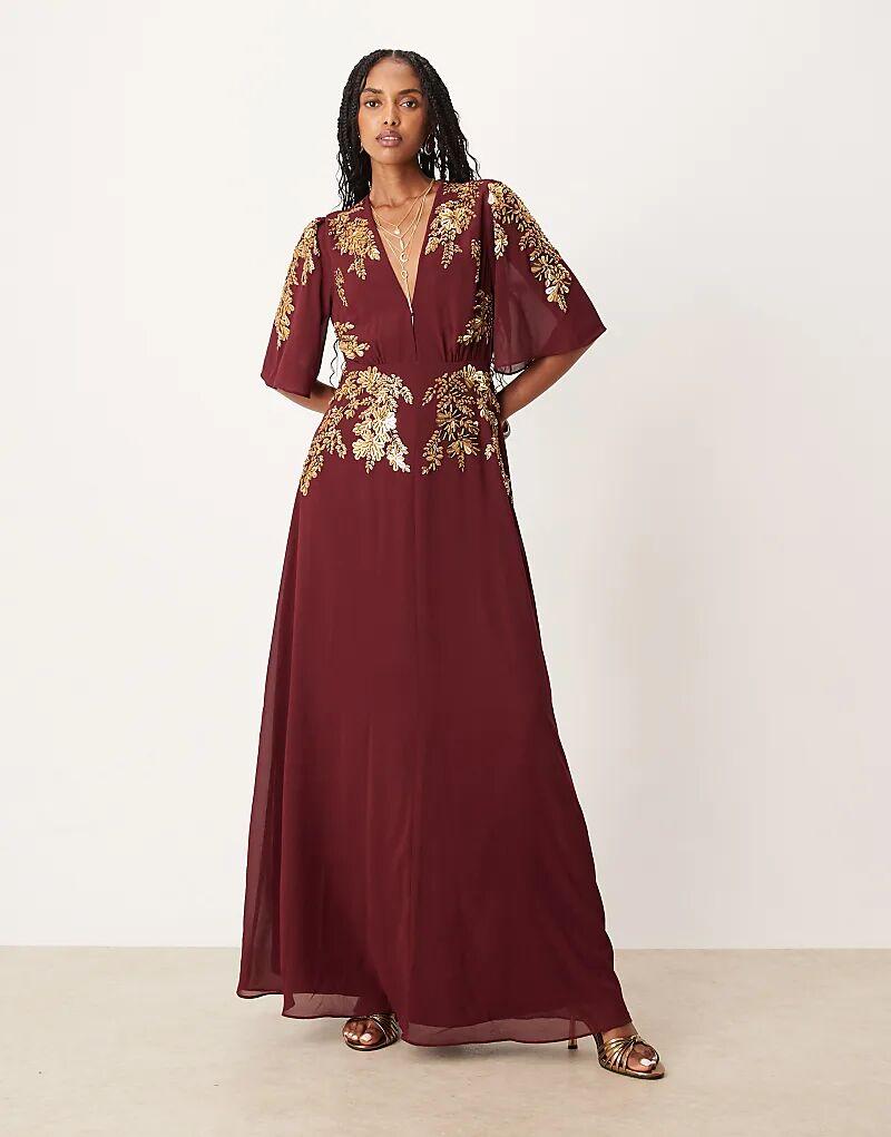

Платье макси Hope & Ivy с V-образным вырезом и отделкой бордового цвета