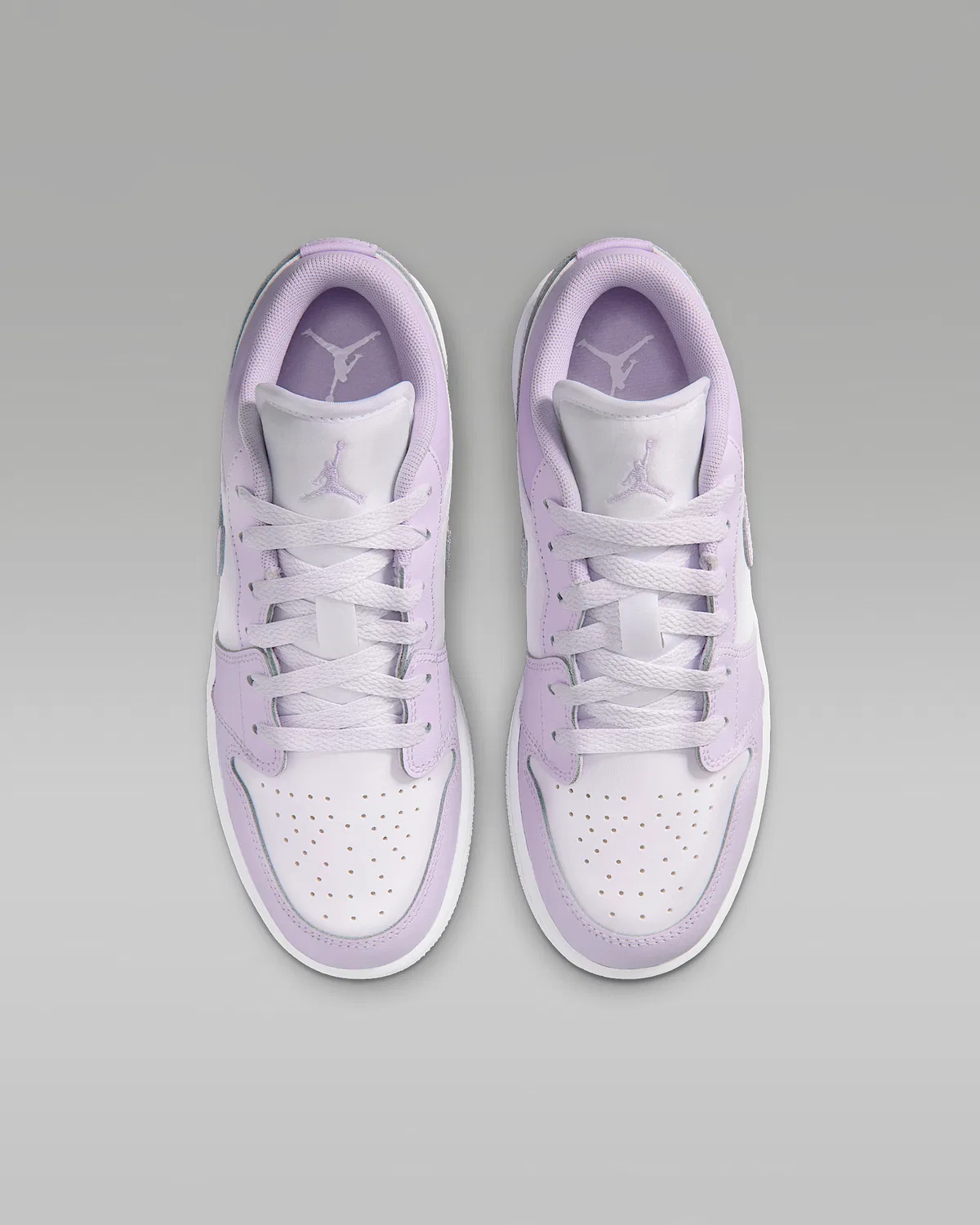 Кроссовки Air Jordan 1 Low для детей старшего возраста, Barely Grape/Violet Mist/White — фото 4