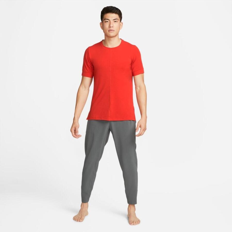 Футболка Nike Yoga Dri-Fit, красная, мужская — фото 3