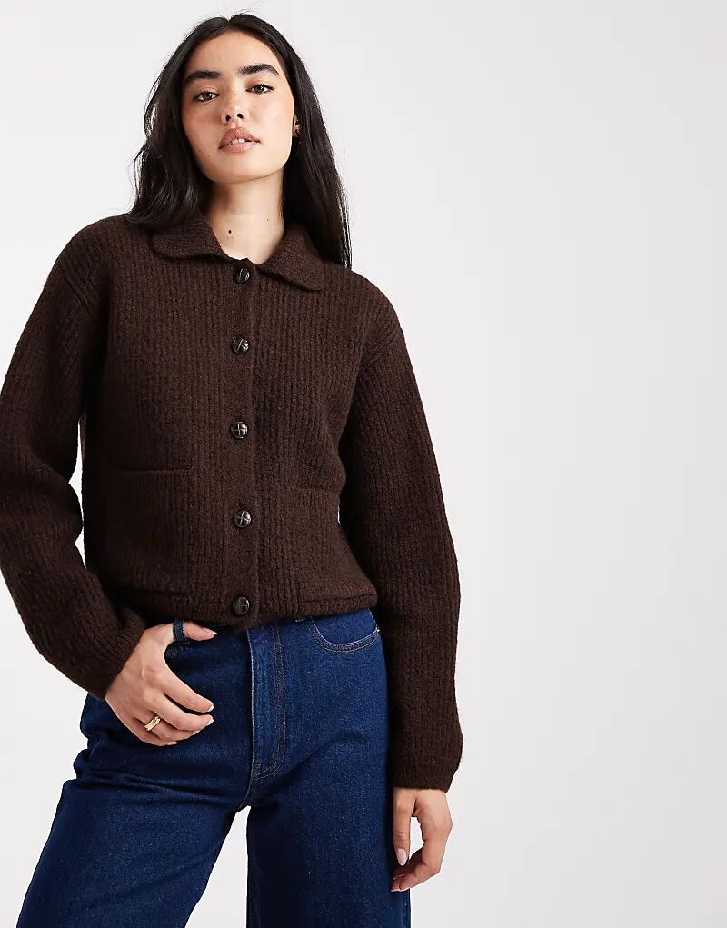 

Кардиган New Look с воротником на пуговицах темно-коричневого цвета