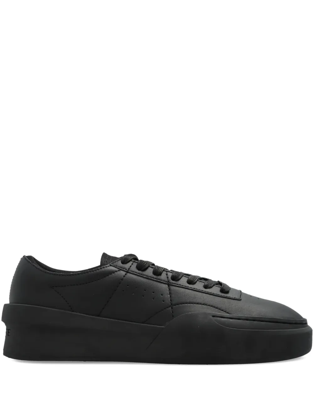 

Кроссовки Aura Lacoste, черный