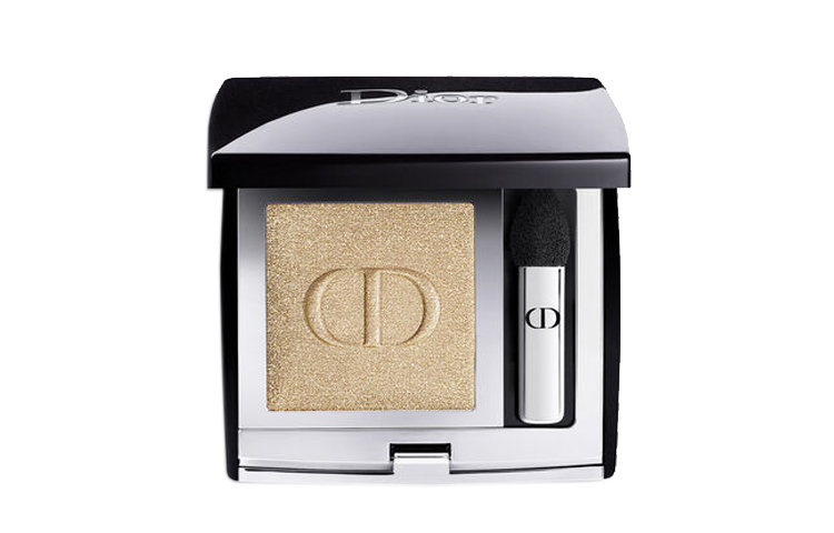 

Индивидуальные монохромные тени для век с эффектом стойкости, легко растушевываются, подчеркивают взгляд DIOR