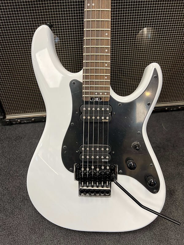 

Электрогитара Schecter 1282 Sun Valley Super Shredder FR w/ Floyd Rose Tremolo Gloss White