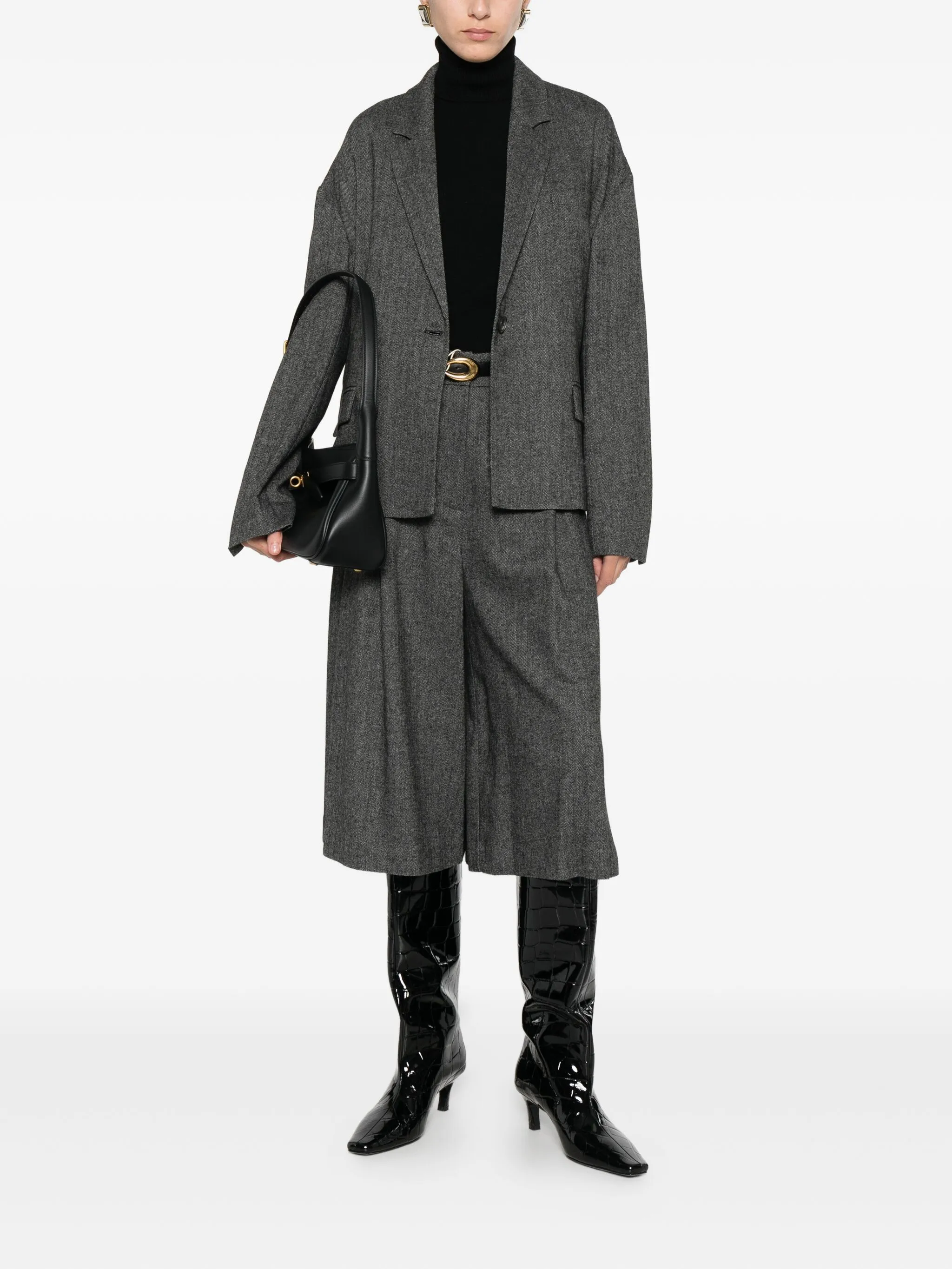 

Шорты со складками Solotre, серый