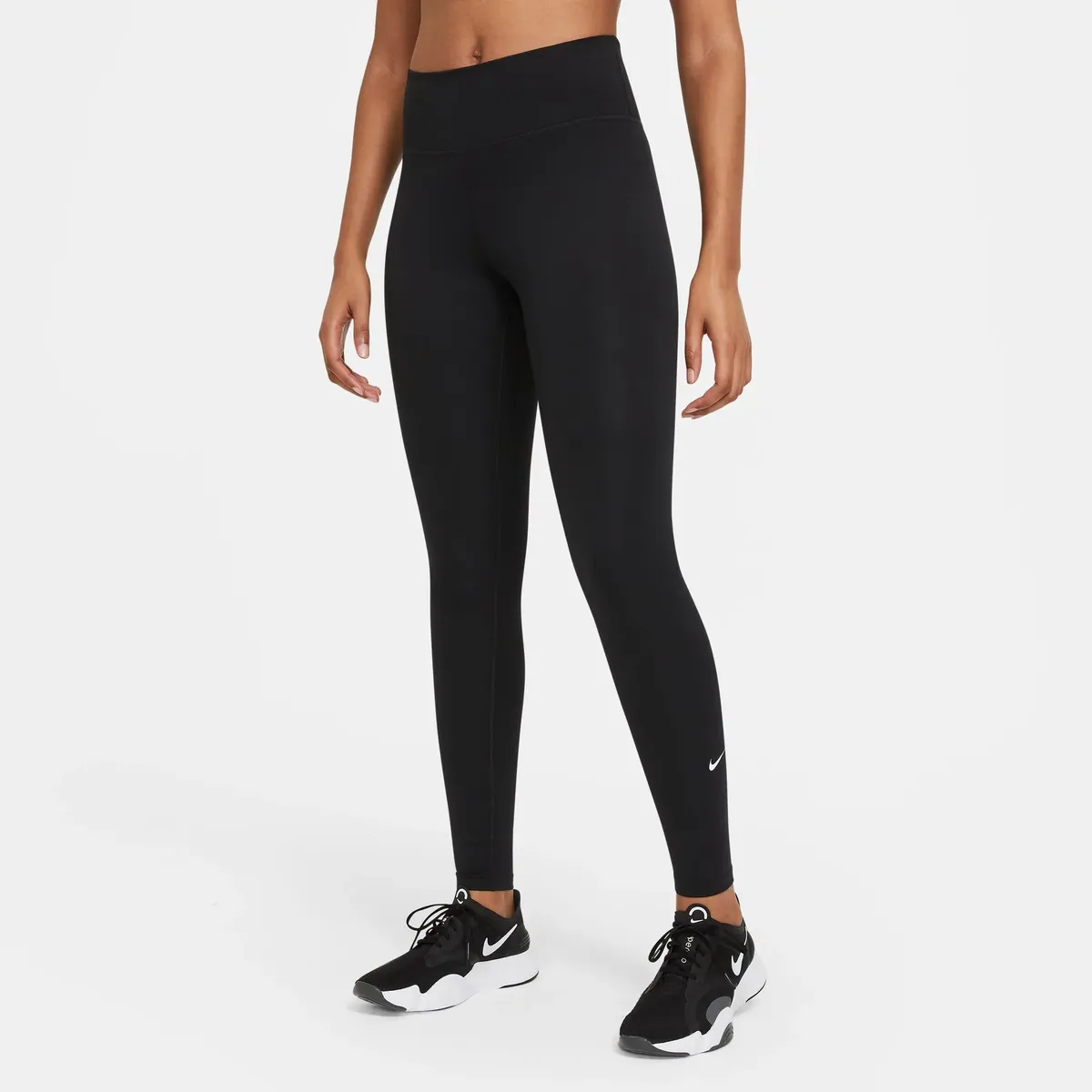 

Тренировочные тайтсы Nike "ONE WOMEN'S MID-RISE LEGGINGS", черный