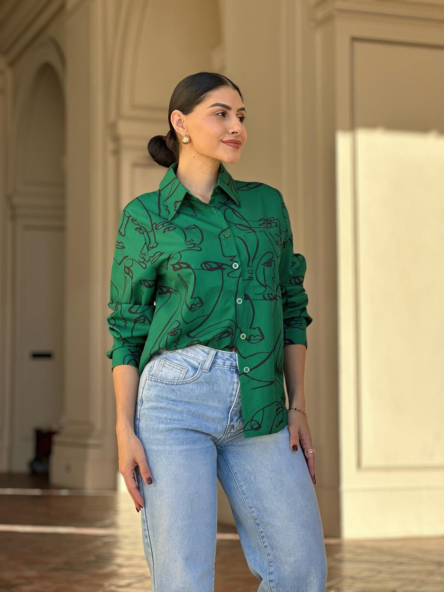 

Блузка с длинными рукавами и принтом лица на пуговицах Truedames, зеленый