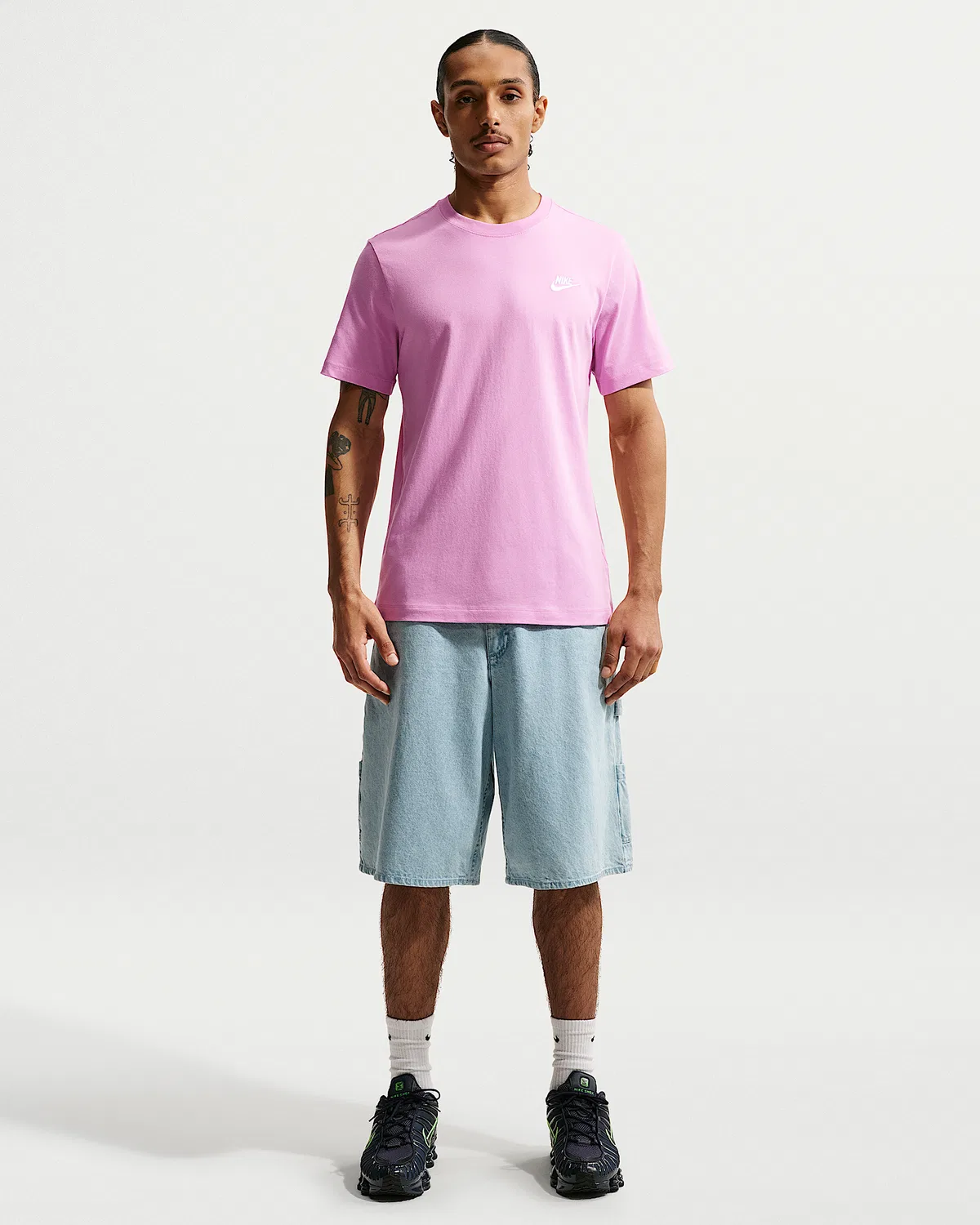 Мужская футболка Nike Sportswear Club, Light Magenta — фото 4