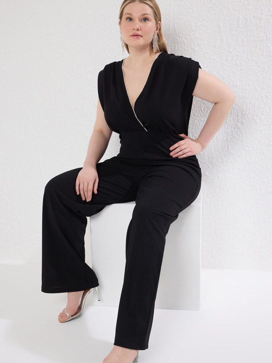 

Комбинезон Trendyol Curve, черный