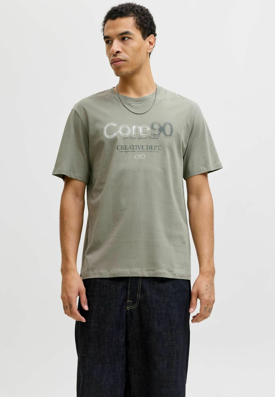 

Футболка Jack & Jones Print T-shirt, Vetiver/Light Green, Зеленый, Футболка Jack & Jones Print T-shirt, Vetiver/Light Green