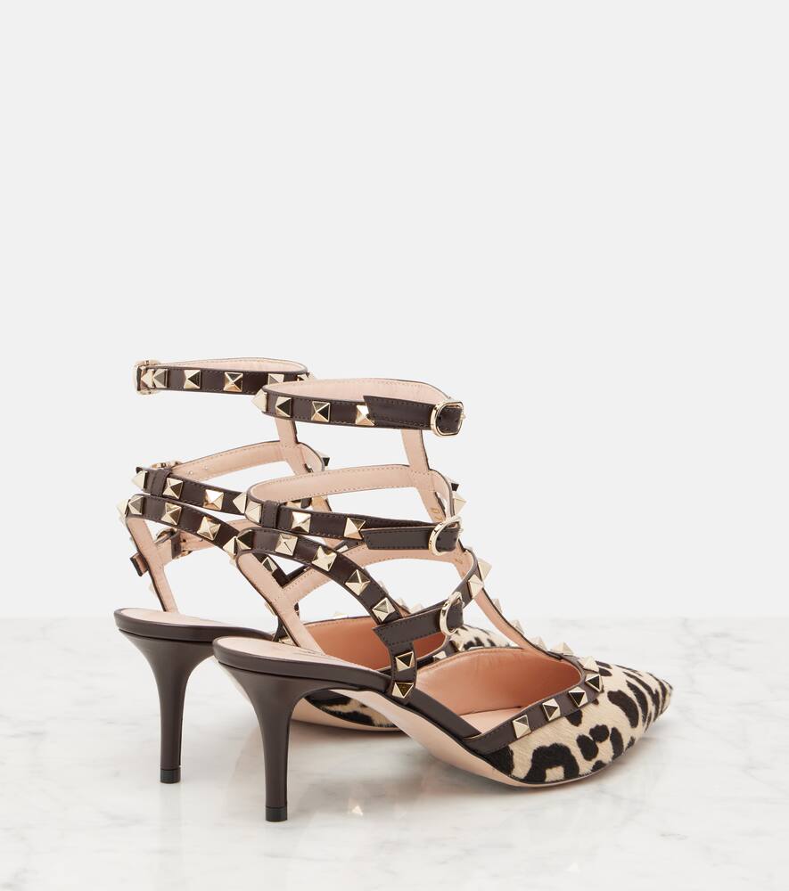 Туфли-лодочки из меха теленка Rockstud 65 Valentino Garavani, Naturale-Marrone/Oak Brown — фото 2