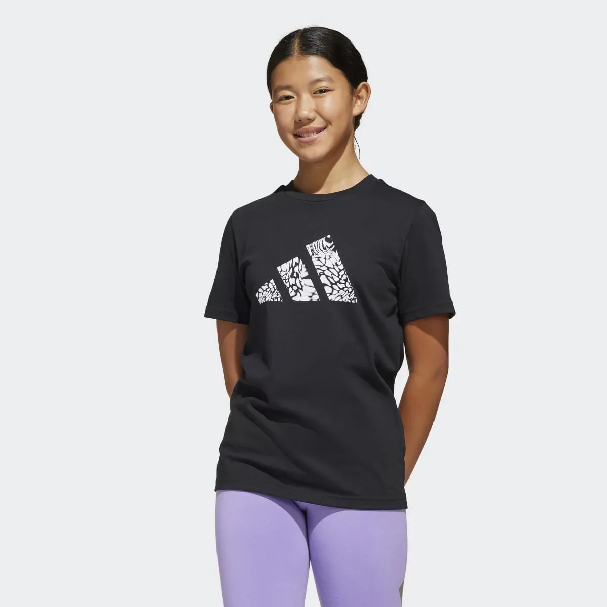 

Детская футболка Adidas с анималистичным принтом и принтом, чёрный