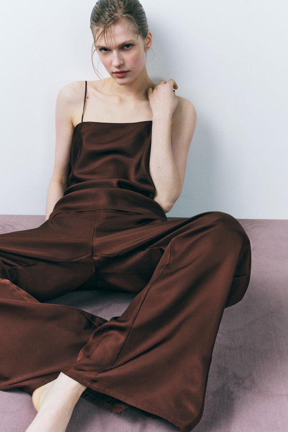 

Топ из шелка с бретельками ZARA, коричневый