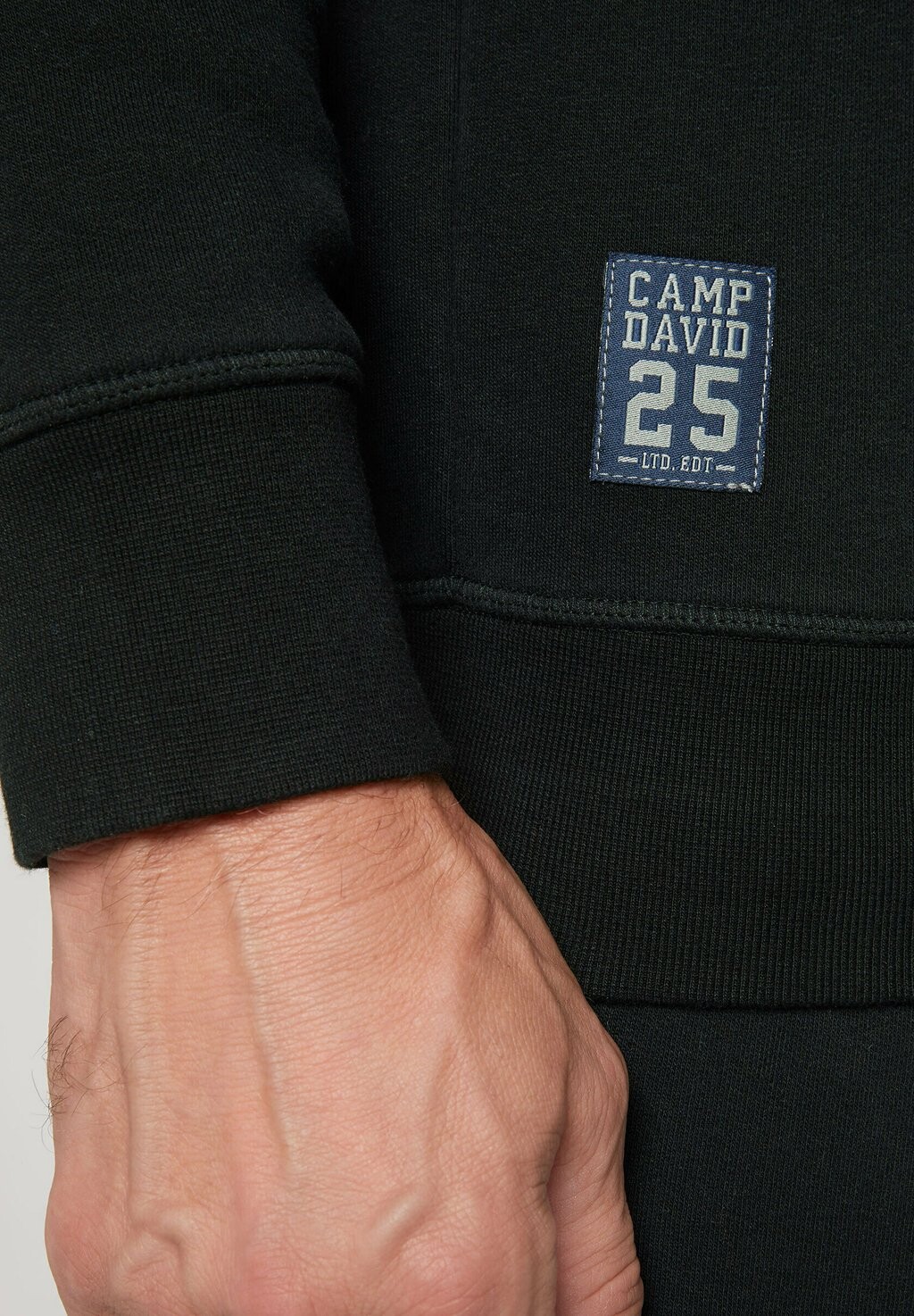 

Толстовка ARTWORK IM RETRO-STYLE Camp David, черный