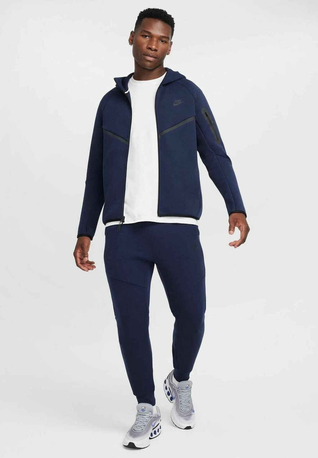 

Толстовка на молнии Nike Sportswear, темно-синий
