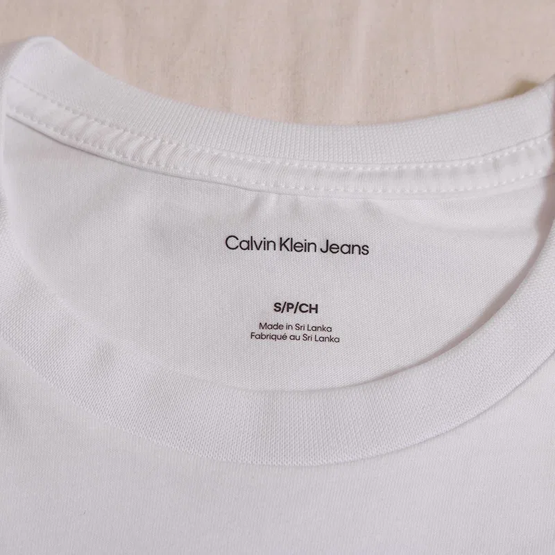 Футболка с круглым вырезом Calvin Klein белая — фото 3