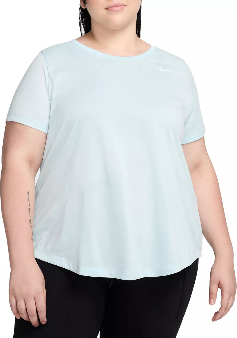 

Женская футболка Nike Plus Dri-FIT, цвет Glacier Blue