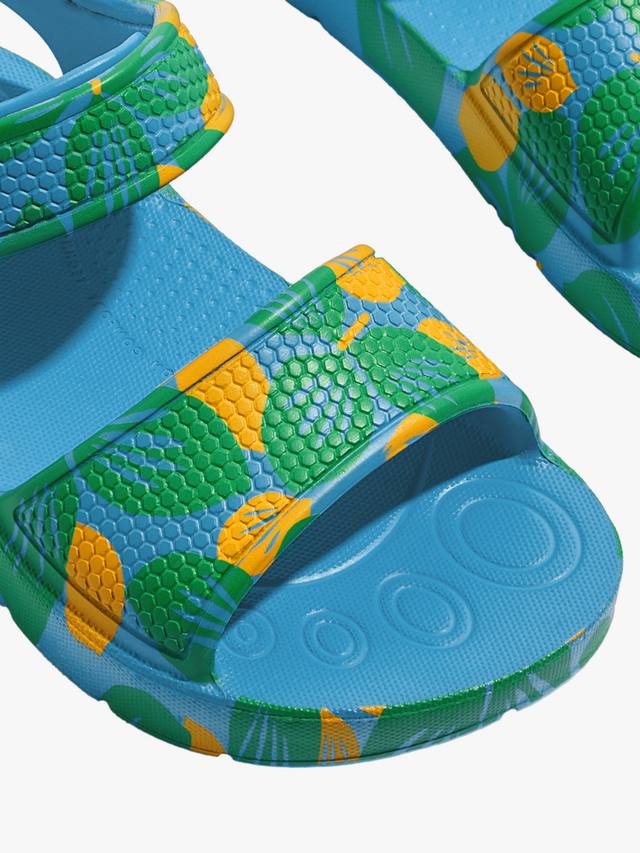 Детские сандалии iQushion с принтом листьев FitFlop, Beach Blue Mix — фото 3